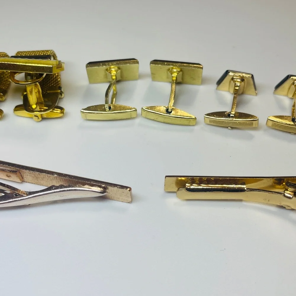 Lot of Vintage Men's Cufflinks And Tie Bars Assorted Gold Tone Dad Father’s Day